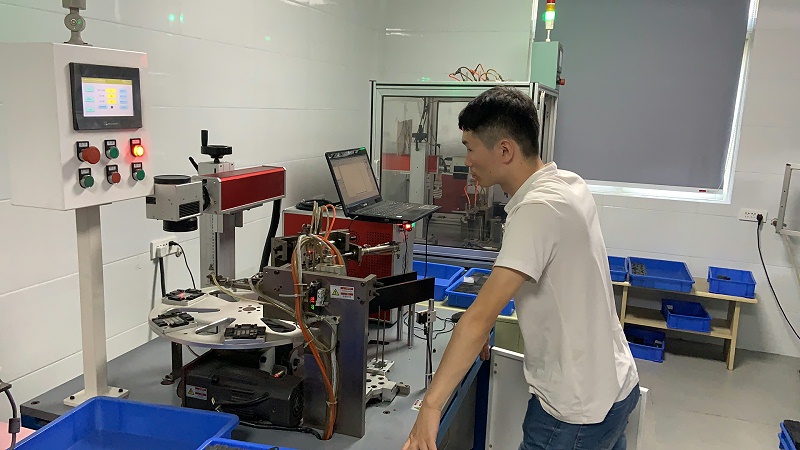 午夜福利视频在线播放