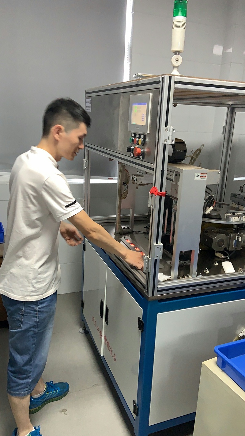 午夜福利视频在线播放